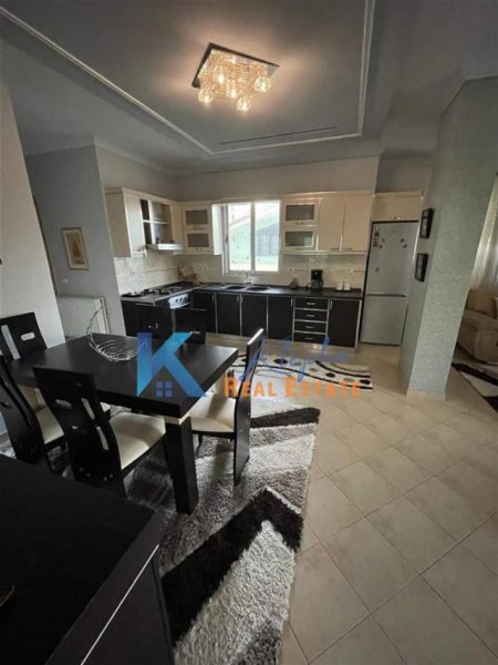 Tirane, jepet me qera apartament 2+1+BLK Kati 3, 100 m² 600 Euro (Kodra e Diellit)