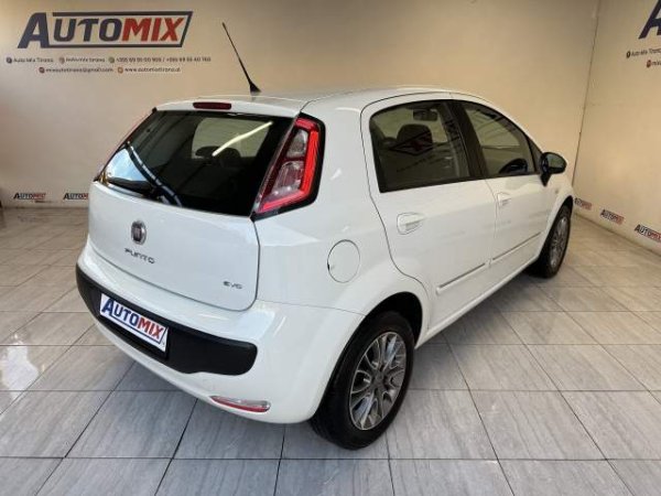 Tirane, shes makine Fiat PUNTO EVO Viti 2010, 4.900 Euro