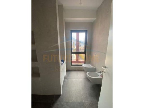 Tirane, jepet me qera apartament 2+1 Kati 15, 110 m² 1.200  (Rezidenca Garden Building,Rruga e Kavajës,Tiranë)