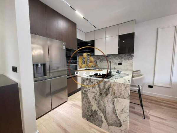Tirane, jepet me qera apartament 2+1 Kati 2, 118 m² 1.500 Euro (Rezidenca Sofi, Lundër)