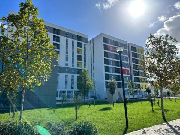 Tirane, shitet Ambient Biznesi  Kati 0, 78 m² 214.000 Euro (Univers CIty)