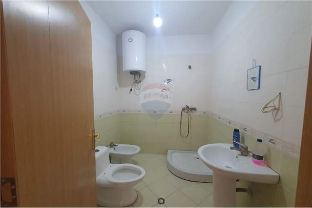 Tirane, shitet apartament 2+1+BLK Kati 8, 93 m² 93.000 Euro