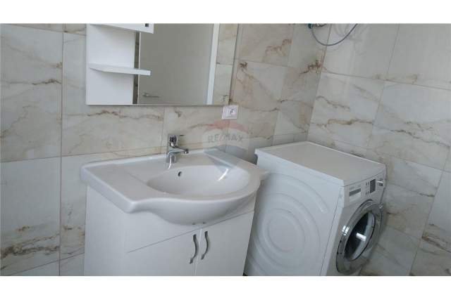 Tirane, jepet me qera apartament 1+1 73 m² 400 Euro