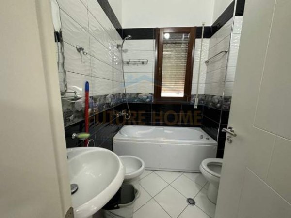 Tirane, jepet me qera apartament 2+1 Kati 4, 102 m² 600 Euro