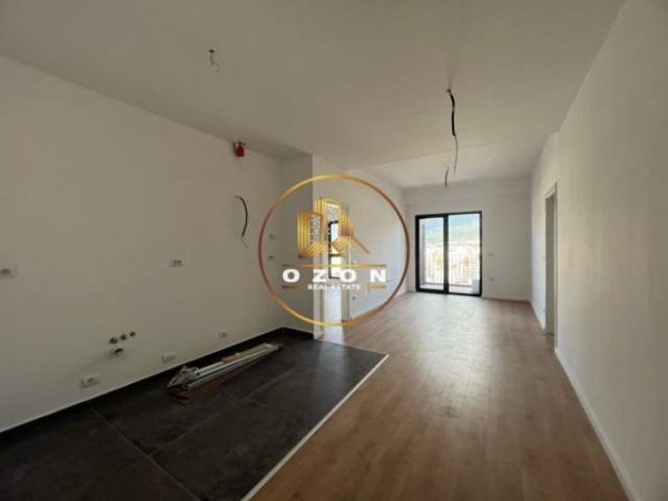 JEPET ME QIRA APARTAMENT 2+1+2 PER BIZNES TEK TIRANA GARDEN BUILDING, RRUGA E KAVAJES!