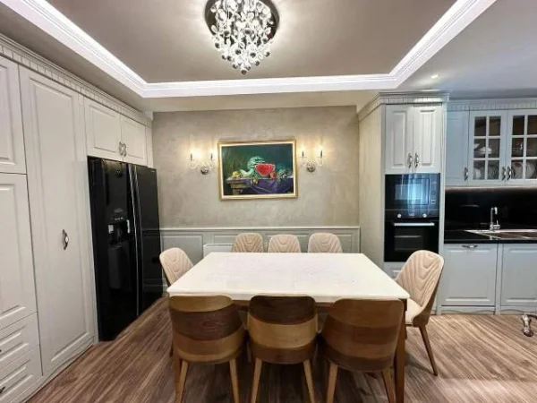 Tirane, shes apartament 3+1+A+BLK Kati 5, 202 m² 500.000 Euro (Liqeni i Thate)