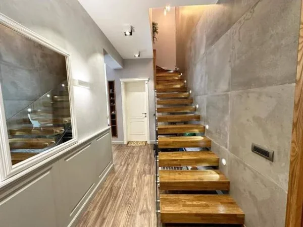 Tirane, shes apartament 3+1+A+BLK Kati 5, 202 m² 500.000 Euro (Liqeni i Thate)