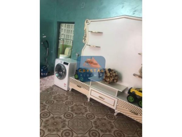 Tirane, jepet me qera shtepi 2+1+A+BLK Kati 2, 100 m² 40.000 Leke (Bulevardi i Ri)