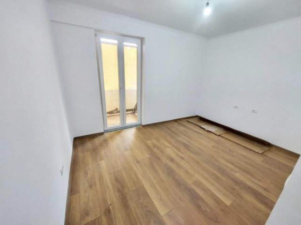 Tirane, shes apartament 84 m² 125.000 Euro (Fusha e Aviacionit,)
