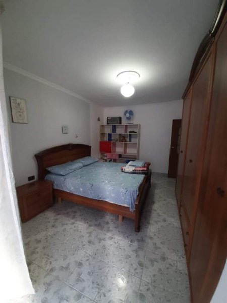Tirane, jepet me qera apartament 1+1+BLK Kati 4, 70 m² 400 Euro (Rruga Myslym Lela)