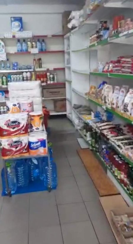 Dyqan me qera - Rruga Kongresi i Manastirit (Afer TV Klan) 400 Euro (Kinostudio)