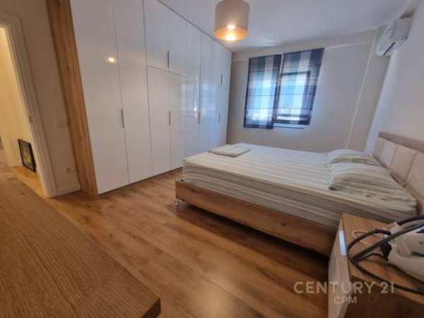 Tirane, jepet me qera apartament Kati 7, 60 m² 550 Euro (don bosko)