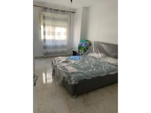 Durres, jepet me qera apartament 1+1+Ballkon Kati 3, 75 m² 350 € (plazh)