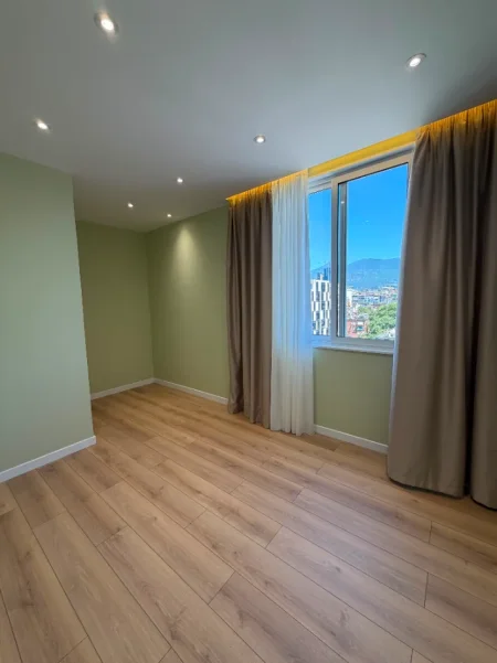 Tirane, shitet apartament 2+1+Aneks+Ballkon Kati 8, 70 m² 235.000 € (Rruga Myslym Shyri)
