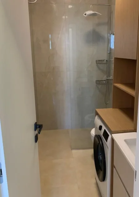 Tirane, shitet apartament 2+1 , 120 m² 
