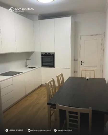 Tirane, jepet me qera apartament+verande | Penthouse 2+1+Ballkon , 230 m² 1.400 € (blloku)
