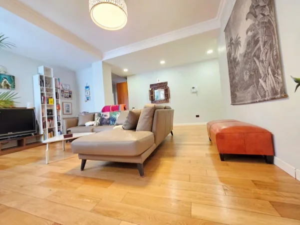 Tirane, shitet apartament 2+1 , 115 m² 409.000 € (bllok)
