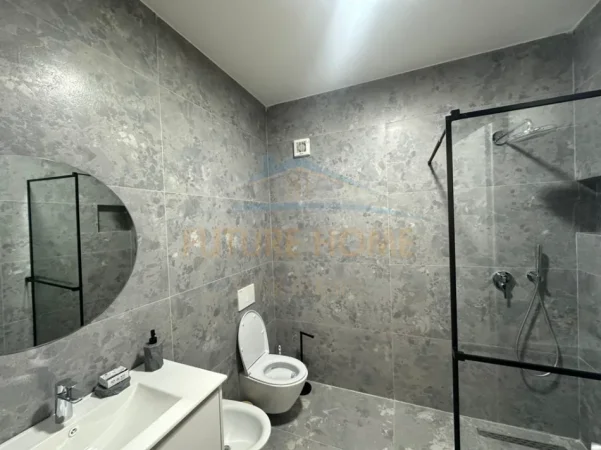 Tirane, jepet me qera apartament 1+1 Kati 7, 67 m² 800 € 