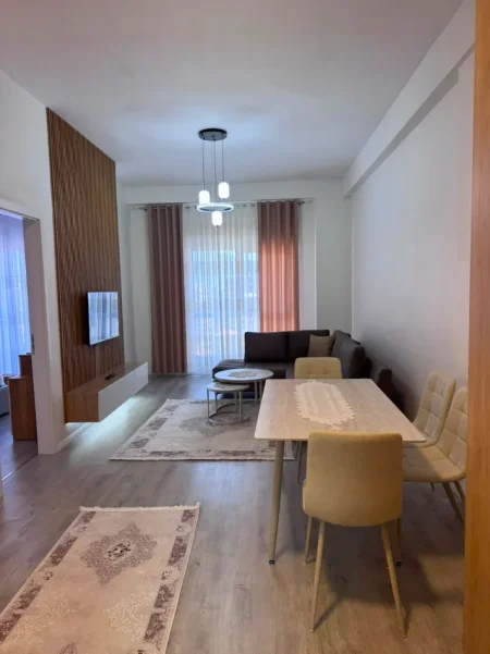 Tirane, jepet me qera apartament 1+1 Kati 8, 70 m² 600 € (Kompleksi Aura , Rruga Dritan Hoxha)
