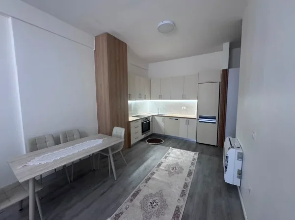 Tirane, jepet me qera apartament 1+1 Kati 8, 70 m² 600 € (Kompleksi Aura , Rruga Dritan Hoxha)