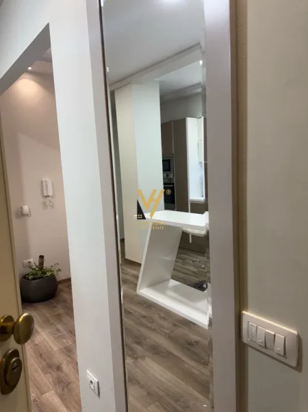 Tirane, jepet me qera apartament 2+1+Ballkon Kati 2, 97 m² 750 € (KOPSHTI BOTANIK)