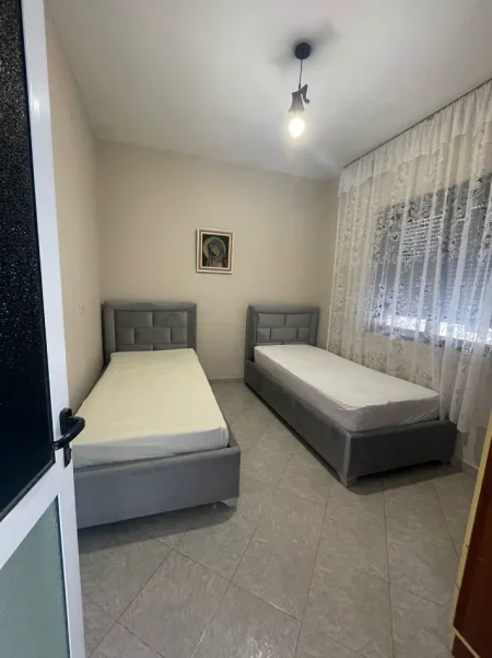 Tirane, jepet me qera apartament 2+1 Kati 2, 90 m² 600 € (MINE PEZA)