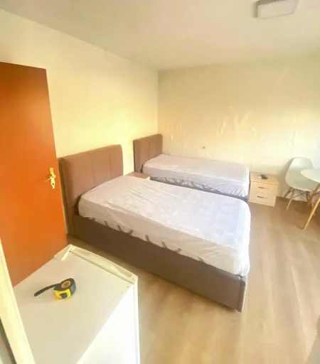 Tirane, jepet me qera apartament 1+1 Kati 4, 35 m² 440 € (21 DHJETORI)