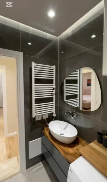 Tirane, jepet me qera apartament 1+1 Kati 1, 116 m² 1.500 € (LIQENI I THATE)