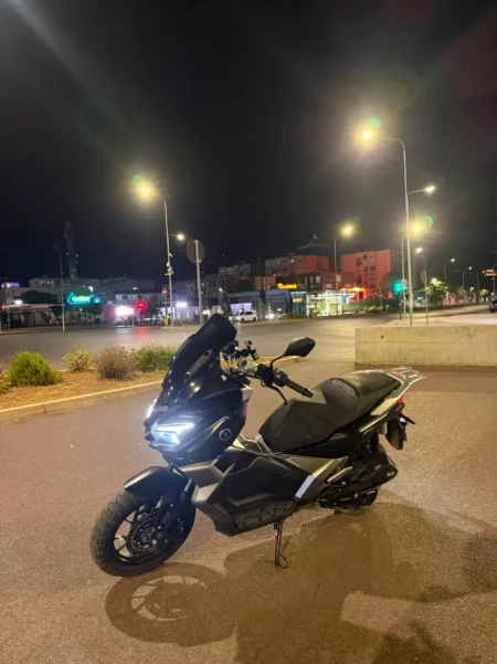 Tirane, shitet motor , e zeze 2.300 €