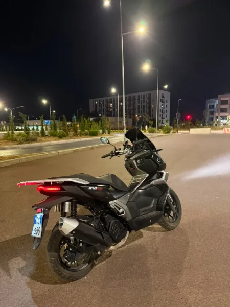 Tirane, shitet motor , e zeze 2.300 €