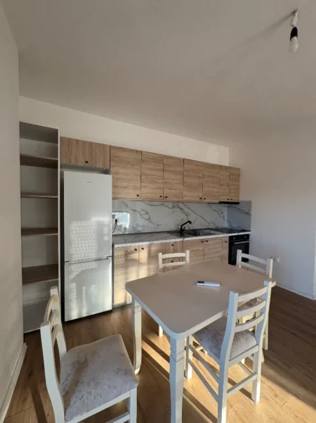 Tirane, jepet me qera apartament 2+1 Kati 2, 108 m² 650 € (Don Bosko)