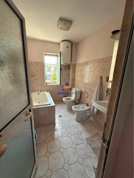 Tirane, shitet apartament 1+1+Ballkon Kati 5, 56 m² 134.264 € 
