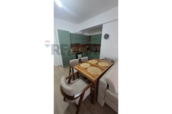 Vlore - Lungomare, shitet apartament 1+1+Ballkon Kati 2, 70 m² 150.000 € (Rruga Dhimitër Konomi, Vlore)