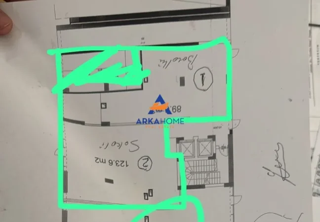 Tirane, jepet me qera ambjent biznesi Kati 0, 213 m² 4.300 € 