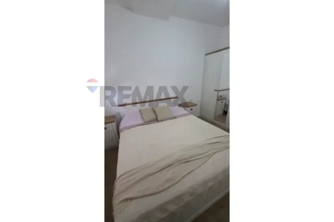 Vlore - Lungomare, shitet apartament 1+1+Ballkon Kati 2, 70 m² 150.000 € (Rruga Dhimitër Konomi, Vlore)