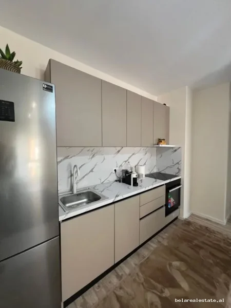 Tirane, jepet me qera apartament 1+1+Ballkon Kati 1, 67 m² 750 € (Ali Demi)