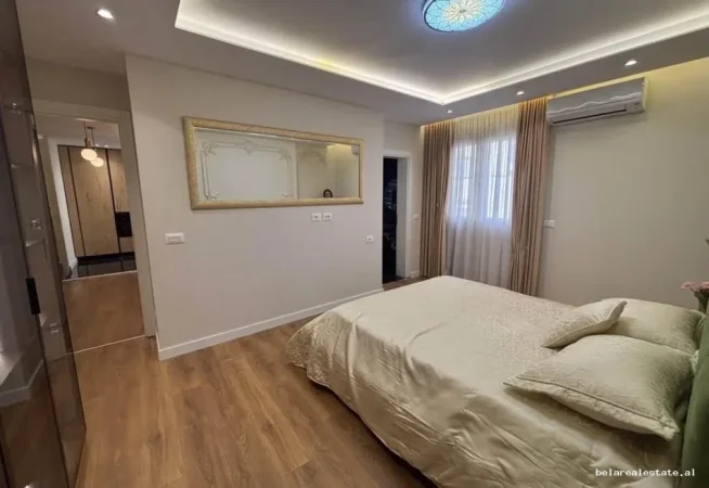 Tirane, jepet me qera apartament 2+1+Ballkon Kati 2, 80 m² 1.070 € (Stadiumi Dinamo)
