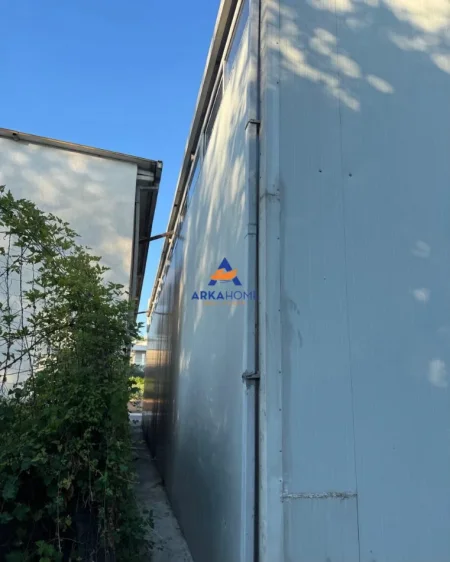Tirane, jepet me qera ambjent biznesi Kati 0, 250 m² 1.235 € 