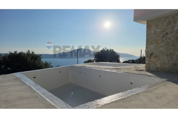 Radhime - Orikum, shitet apartament 2+1 Kati 1, 117 m² 199.400 € (Radhime, Vlore)