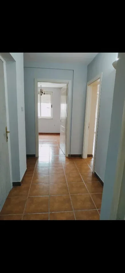 Tirane, jepet me qera apartament 1+1 Kati 2, 50 m² 550 € (21 DHJETORI)