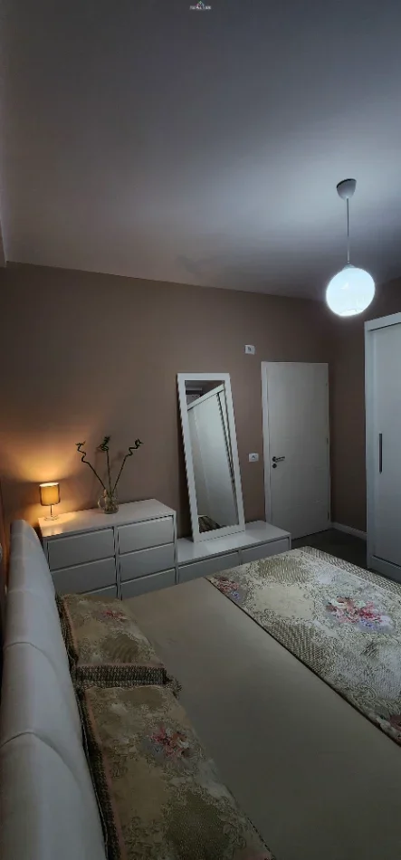 Tirane, jepet me qera apartament 1+1+Ballkon Kati 3, 78 m² 835 € (Myslym Shyri)