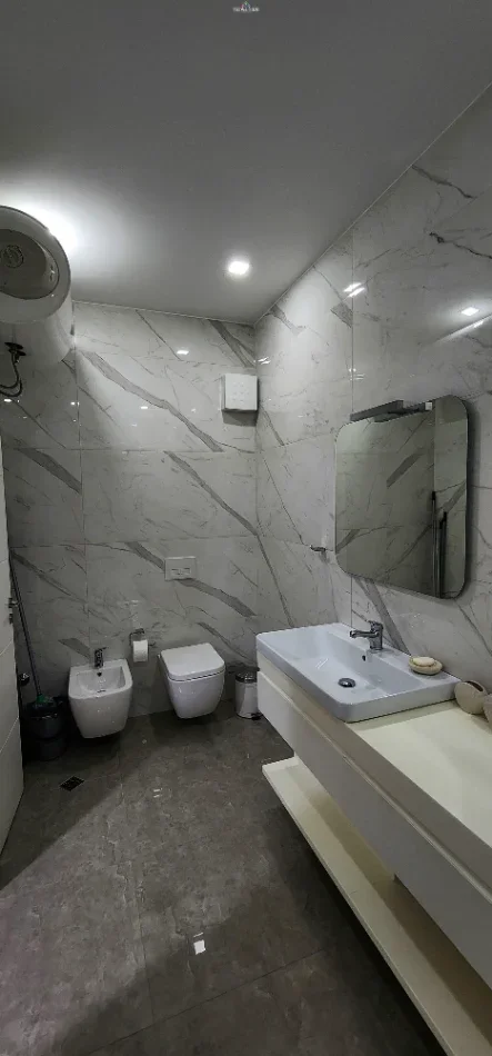 Tirane, jepet me qera apartament 1+1+Ballkon Kati 3, 78 m² 835 € (Myslym Shyri)