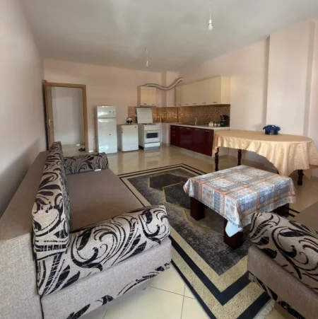 Tirane, jepet me qera apartament 1+1 , 70 m² 400 € 