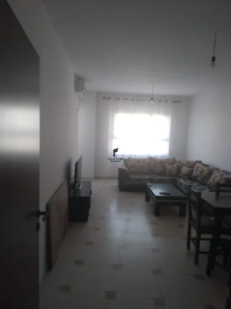 Tirane, jepet me qera apartament 2+1 Kati 8, 70 m² 450 € (YZBERISHT)