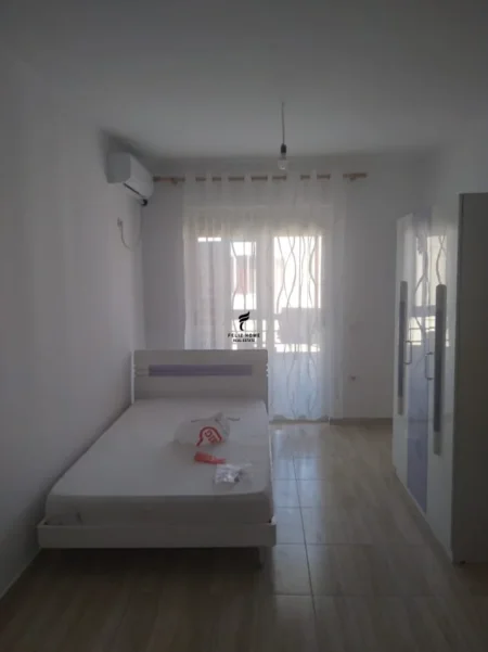 Tirane, jepet me qera apartament 2+1 Kati 8, 70 m² 450 € (YZBERISHT)