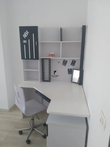 Tirane, jepet me qera apartament 2+1 Kati 8, 70 m² 450 € (YZBERISHT)