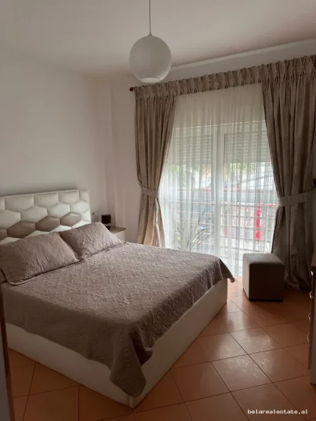 Tirane, jepet me qera apartament 2+1+Ballkon Kati 2, 100 m² 534 € (Ali demi)