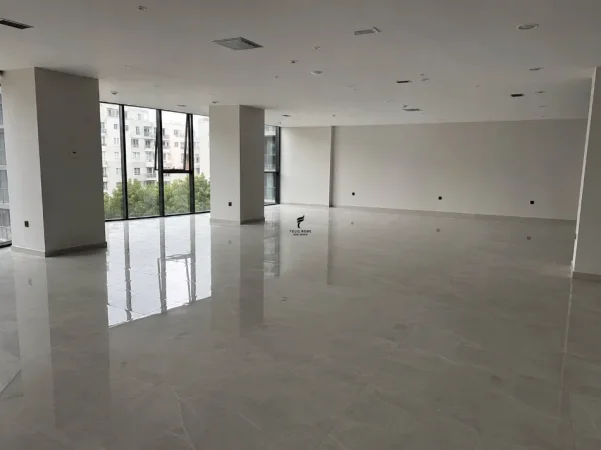 Tirane, jepet me qera zyre Kati 3, 520 m² 15.500 € (BLLOKU)
