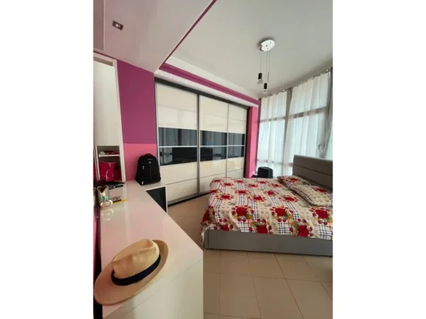 Tirane, jepet me qera apartament 2+1+Ballkon Kati 6, 88 m² 700 € (Rruga e Kavajes)