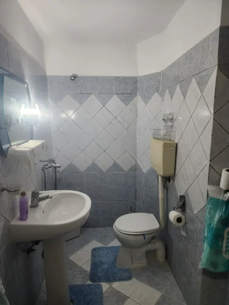 Sarande, jepet me qera garsonier 1+1 Kati 0, 60 m² 45 € (Borsh)